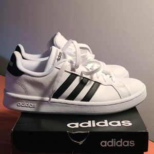 NEW Adidas Grand Court w/cloud-based comfort